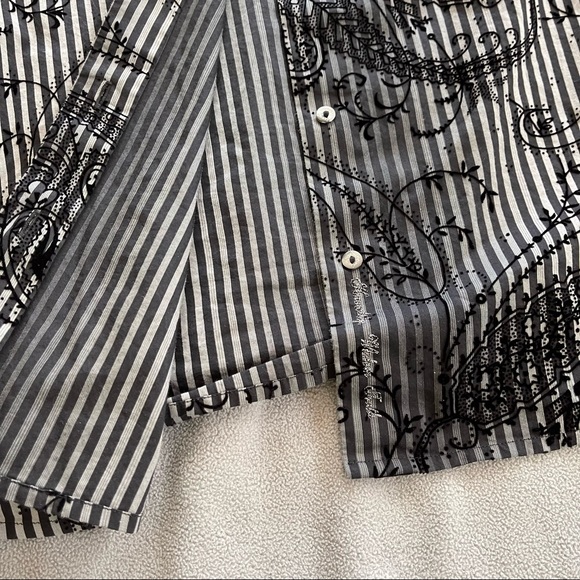 Robert graham black stripe paisley long sleeve button down shirt size medium. - Picture 3 of 5
